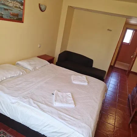 Francesca ホテル 3*