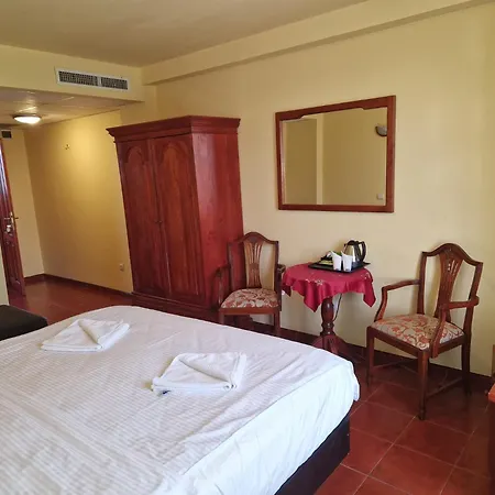 ホテル Francesca 3*